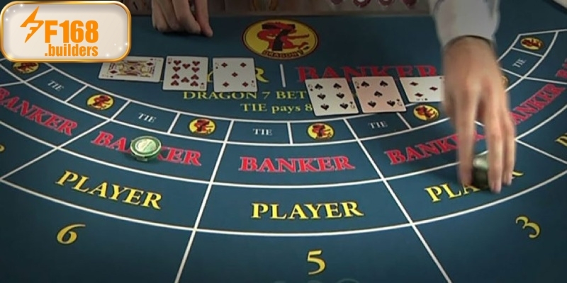 Hướng dẫn chi tiết luật Baccarat online cơ bản cho người mới