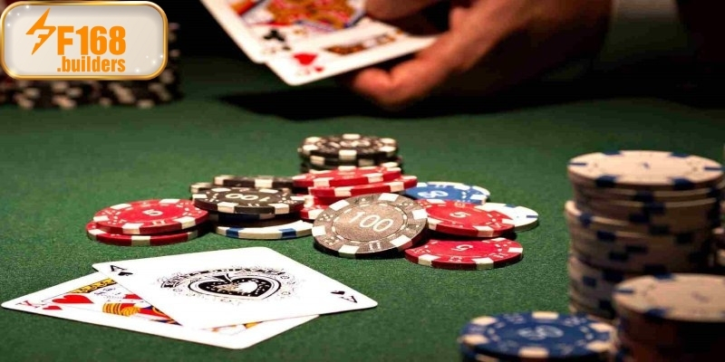 Poker 3 – phiên bản Poker ba lá giúp người mới bắt đầu dễ làm quen hơn với trò chơi.